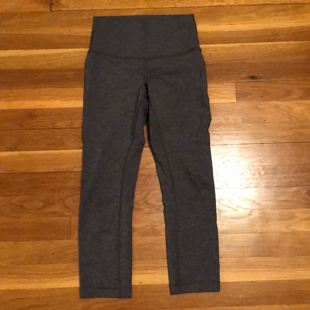 Lululemon cropped leggings size 4